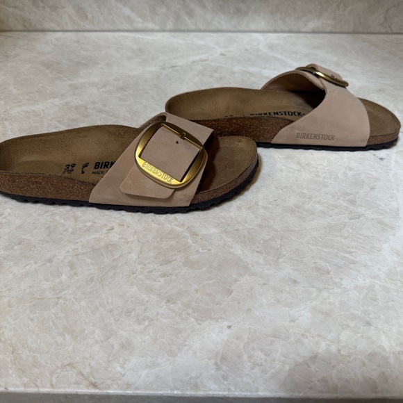 ***Authentic*** Birkenstock Madrid Big Buckle Leather Sandal - Picture 2 of 6